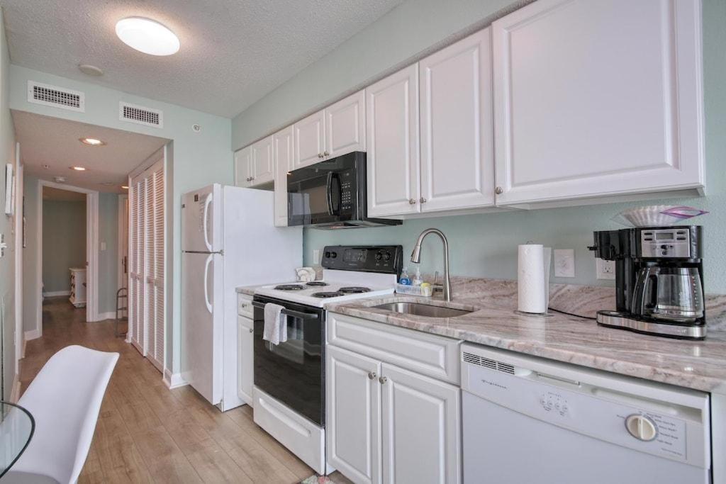 Villa 2501 S Ocean Blvd, 0407 - Ocean Front Sleeps 6 à Myrtle Beach Extérieur photo