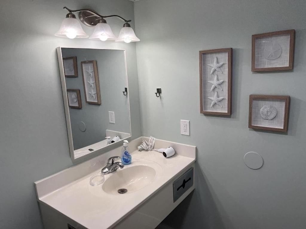 Villa 2501 S Ocean Blvd, 0407 - Ocean Front Sleeps 6 à Myrtle Beach Extérieur photo